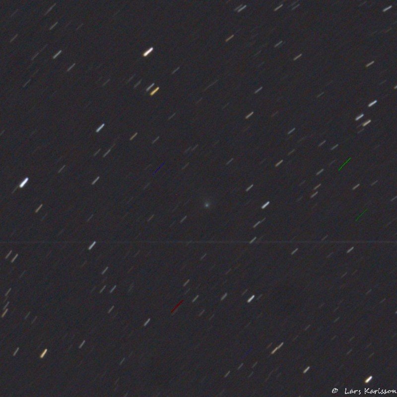 Comet C/2014 W2 Pan-STARRS aligned