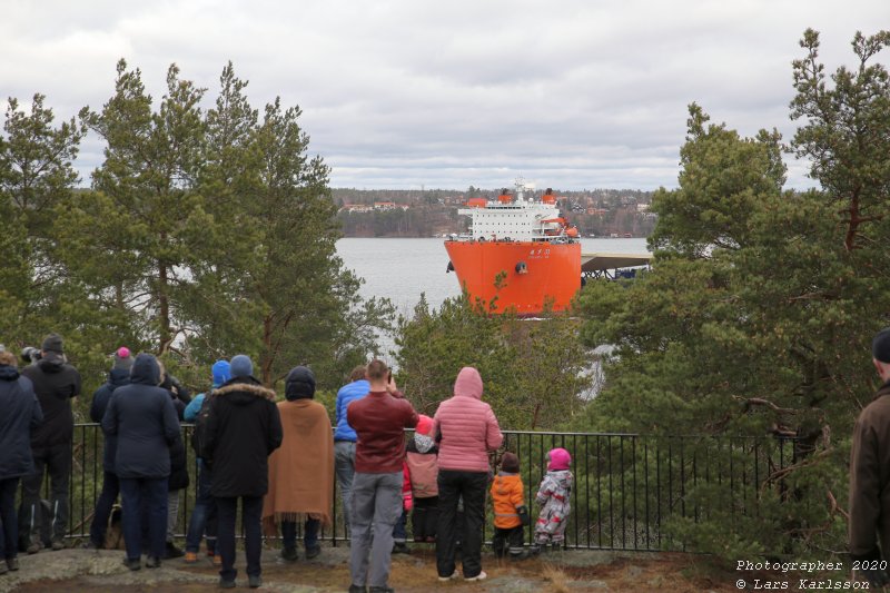 Guldbron anländer till Stockholm och nya Slussen mars 2020