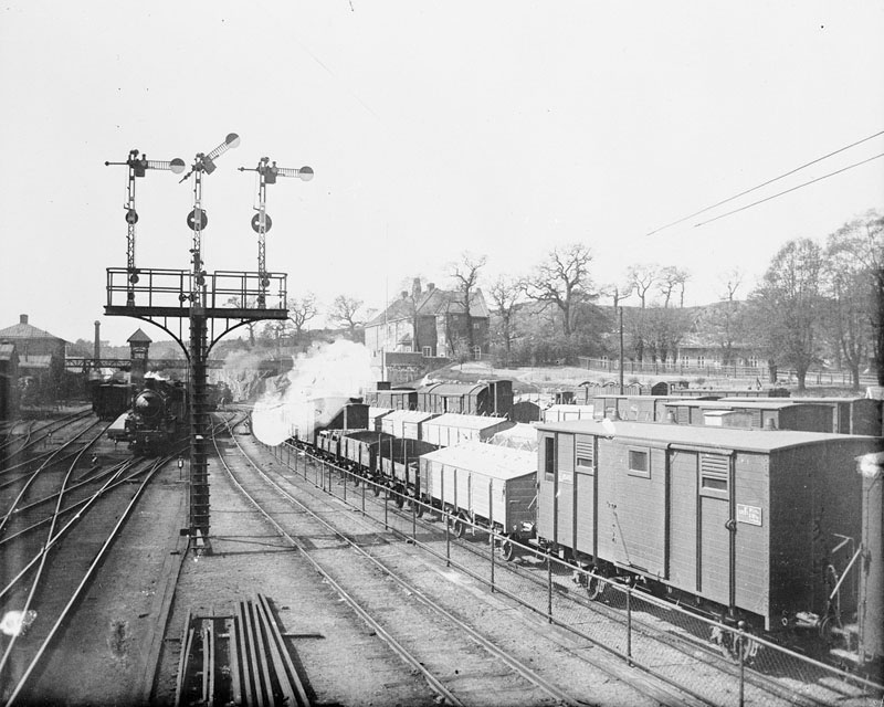 Liljeholmen. Stationsområdet med godsvagnar, 1910-1925. Källa: Stockholmskällan