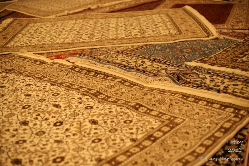 Ortahisar (Urgup) Silk and carpets manufacturing