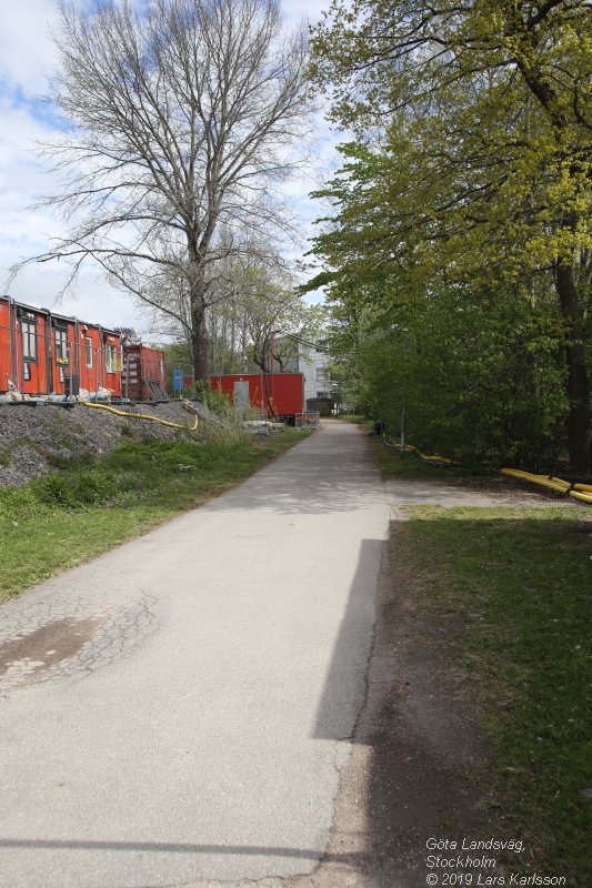 Walks and bicycling along the old road Göta Landsväg