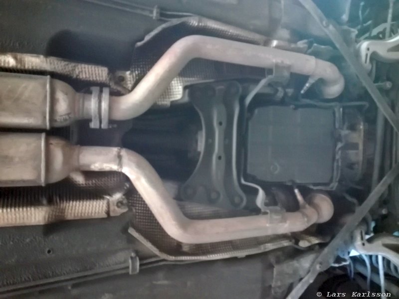 Chrysler Crossfire: Exhaust and downstream O2 sensors