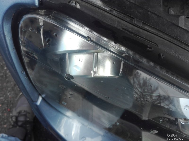 Chrysler Crossfire Head light adjust and aligne