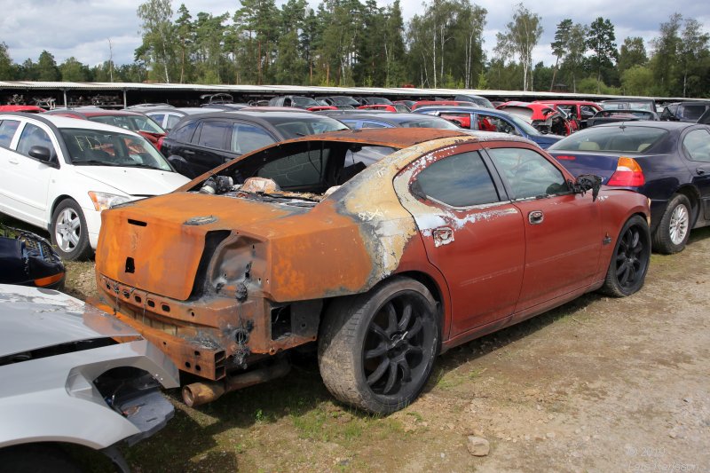 A walk among scrap cars at Osby USA bildelar in Sweden 2019