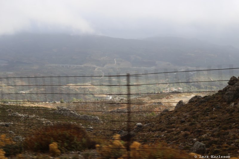 The road down from the turning point to the valley and road 97, Crete