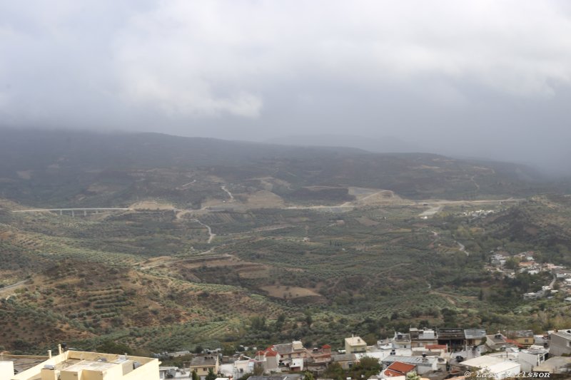 The road down from the turning point to the valley and road 97, Crete