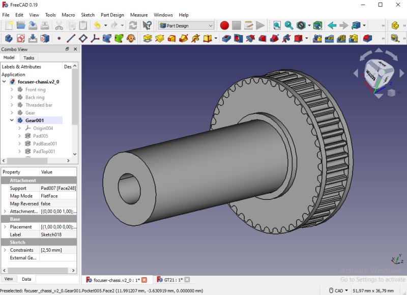 Focuser: New design with three push pull screws