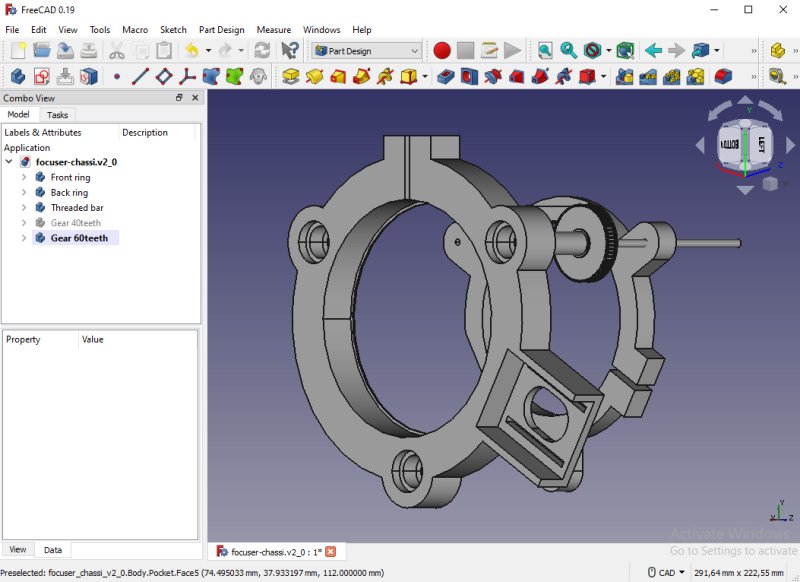 Focuser: New design with three push pull screws