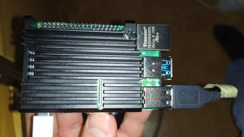 Raspberry Pi4 with big cooler, used as an astro server