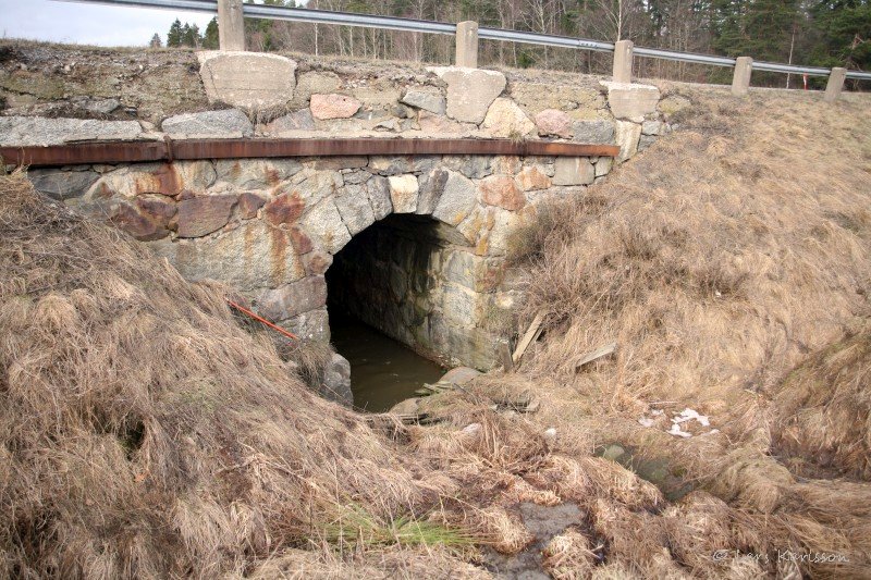 Salem Riksväg 1 stenvalvsbro