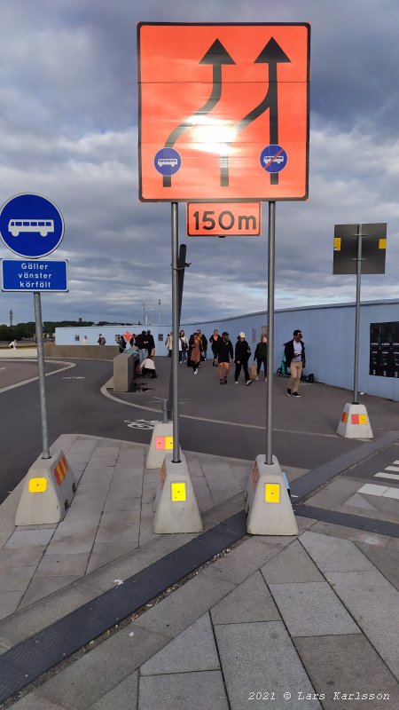 Promenad vid Södermalmstorg vid Slussen augusti 2021