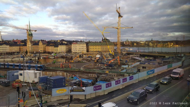 Promenad vid Södermalmstorg vid Slussen november 2021