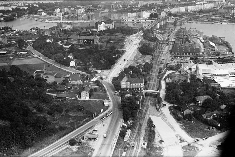 Flygbilder med nya infartsvägen vid Liljeholmen, 1931-1932. Källa: Stockholmskällan