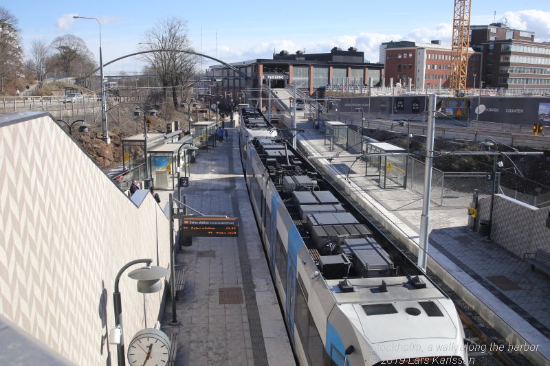 Walks along Stockholm City's harbors: Hammarby Sjöstad's and Soutern Stockholm city's harbors, 2019