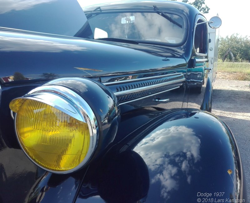 Dodge 1937 Sedan four door