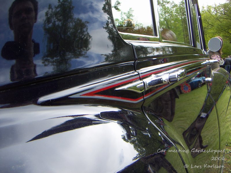 Curved lines car, 1940s