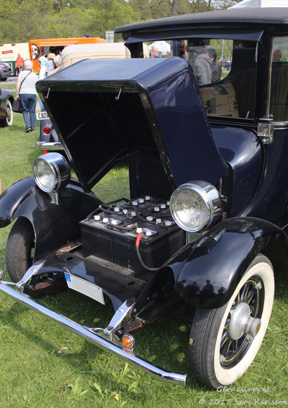 Very old electric car