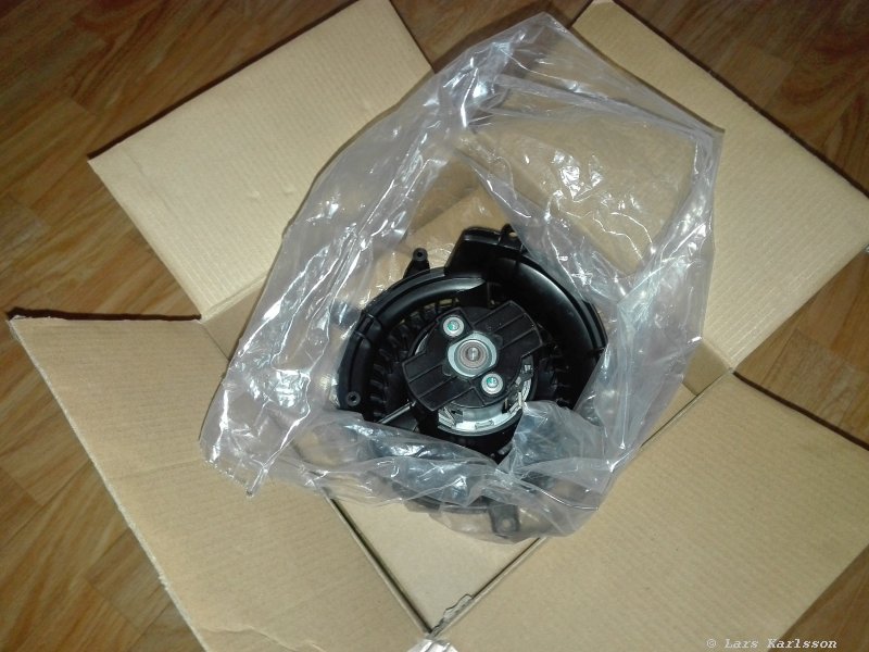 Chrysler Crossfire heater blower fan replacement