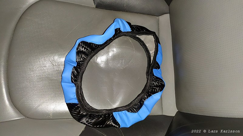 Chrysler Crossfire: Steering Wheel Cover