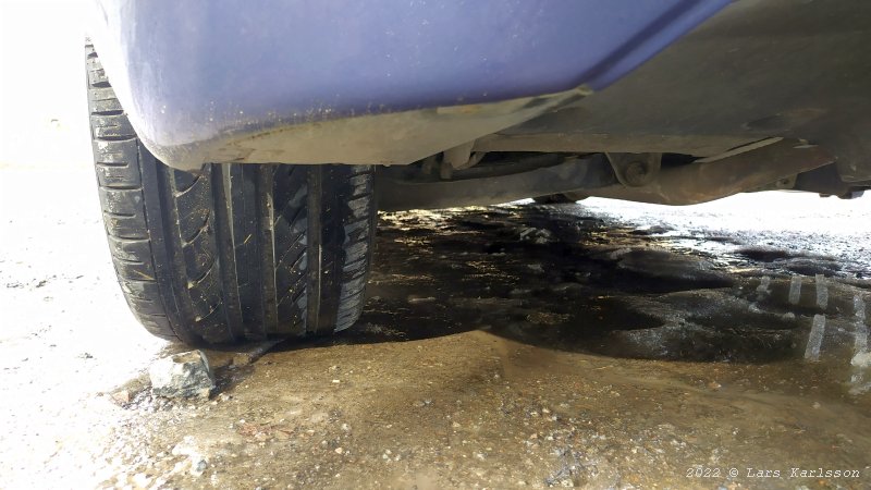 Chrysler Crossfire: Wheels and Tires