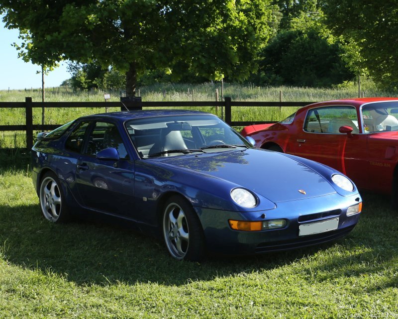 Car meeting at The Nut House, 2020